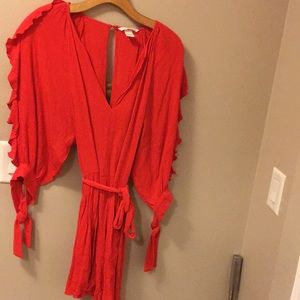 Red ruffle long sleeve short romper waist tie 💃🏽